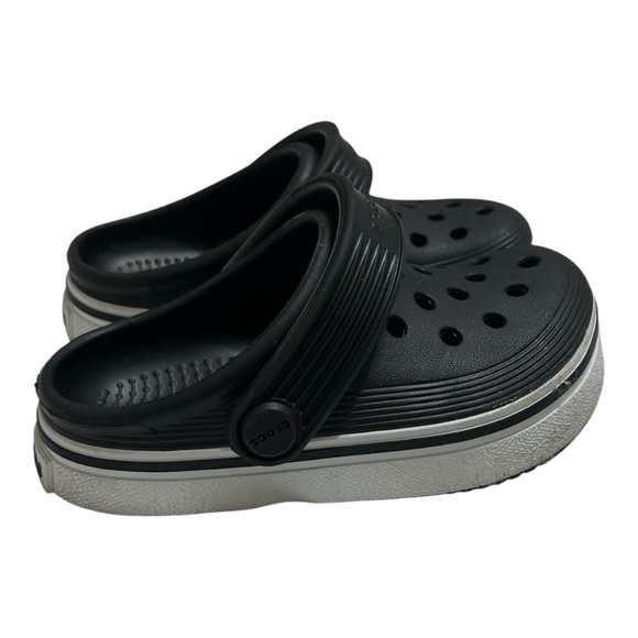 CROCS Black and White Slippers with Platform Design - Picture 2 of 5